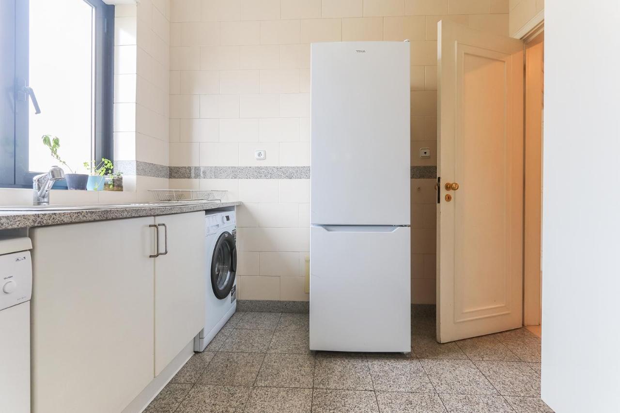 Vita Portucale ! Modern Apartment With Garage ลิสบอน ภายนอก รูปภาพ