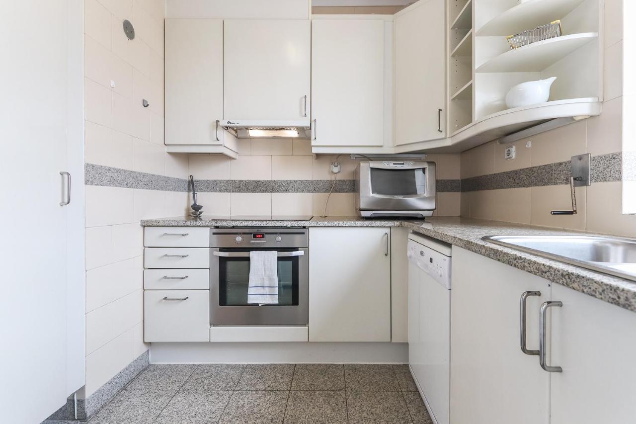 Vita Portucale ! Modern Apartment With Garage ลิสบอน ภายนอก รูปภาพ